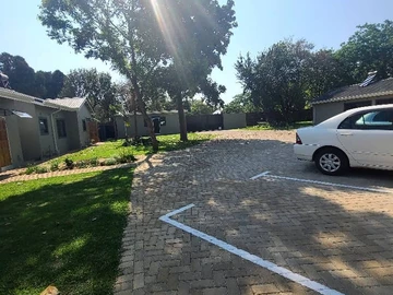 2 Bedroom Garden Flat