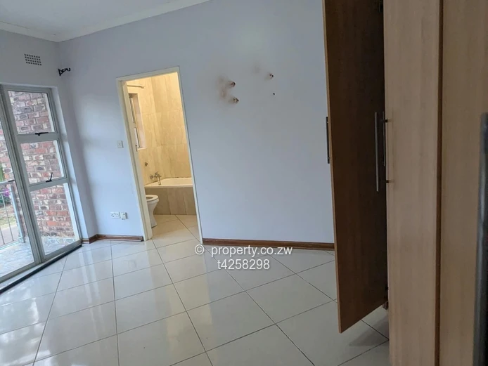 Mount pleasant 3 bedroom duplex apartment to rent  (Sole Mandate)
