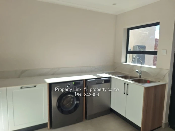 Modern Townhouse For Rent In Newlands