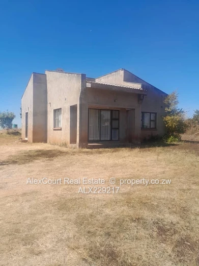 Spacious Plot With A Cottage