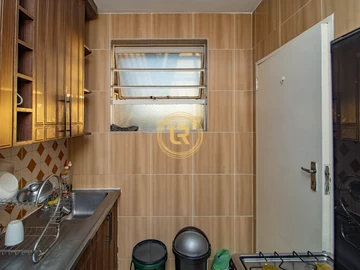 Flat & Apartment