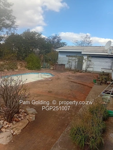 Main Residence And Cottage In Beitbridge