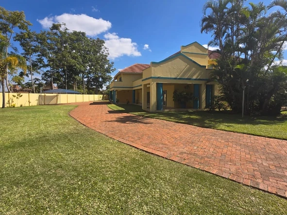 6 Bedroom House
