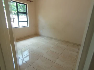 2 Bedroom Flat & Apartment