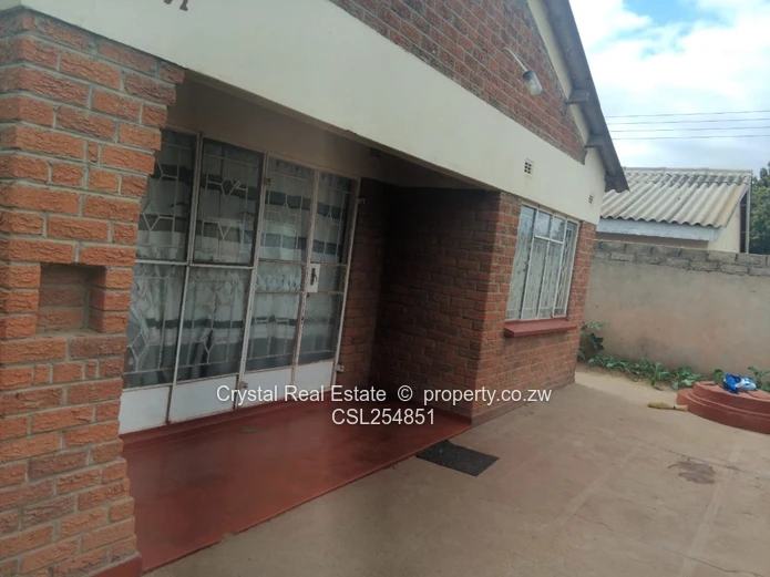 Chitungwiza House , Unit H