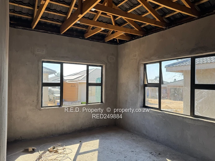 Modern 3 Bedroom Townhouse Opportunity In Burnside!