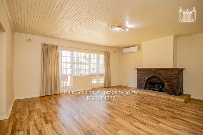 Immaculate Executive Home in Excellent location