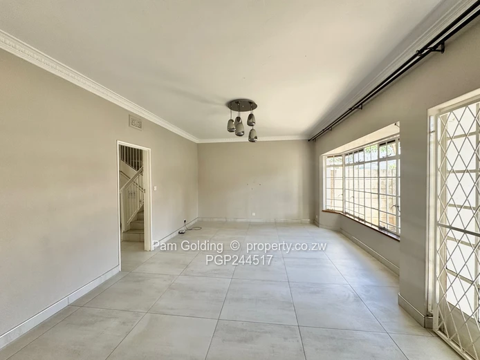 Lovely 3 bedroom Duplex Apartment- Upper Avenues