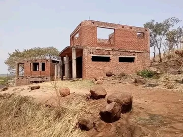 6 Bedroom House