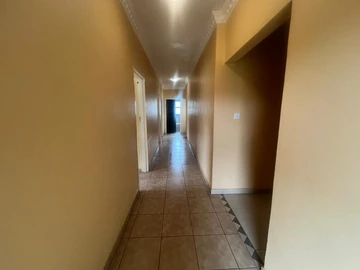 6 Bedroom House