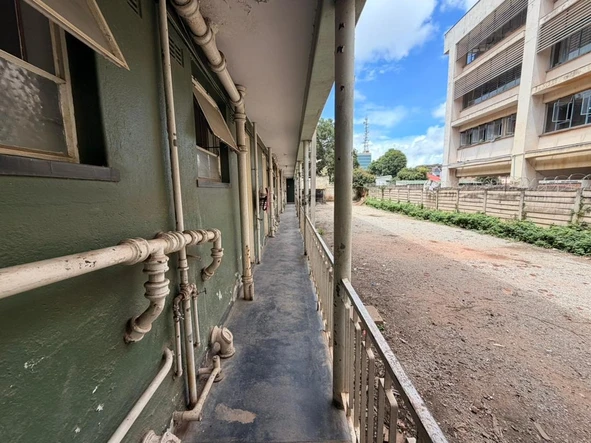 30 Bedroom Flat & Apartment