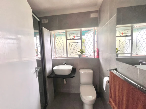 2 Bedroom Garden Flat