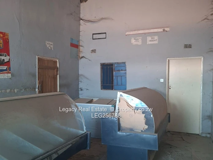Prime Chitungwiza Corner Shop - Cold Storage, Tiled & Parking