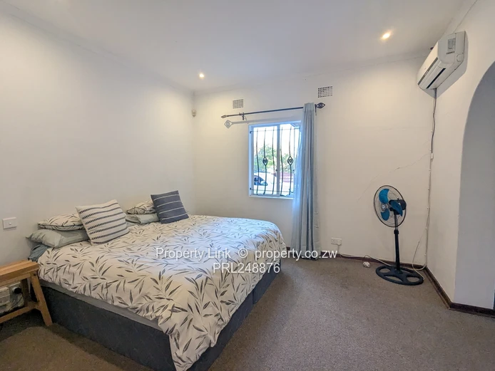 Family Friendly Highlands Home - Available 1 August