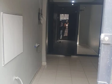 2 Bedroom Flat & Apartment