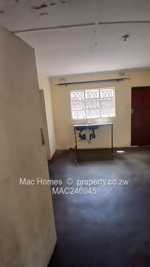 4-Bed Home for Rent in Zengeza — Spacious 750m² Plot with Fireplace