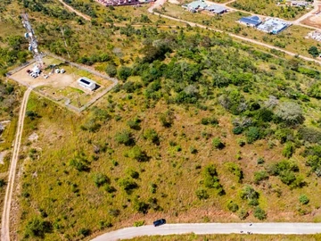 Commercial & Industrial Land