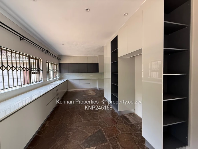 Spacious family home with attached 3 bedroom cottage