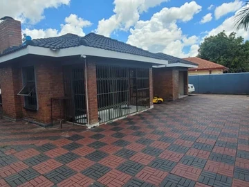 Mainway Meadow Modern House