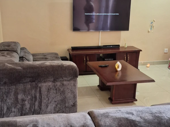 3 Bedroom Flat & Apartment