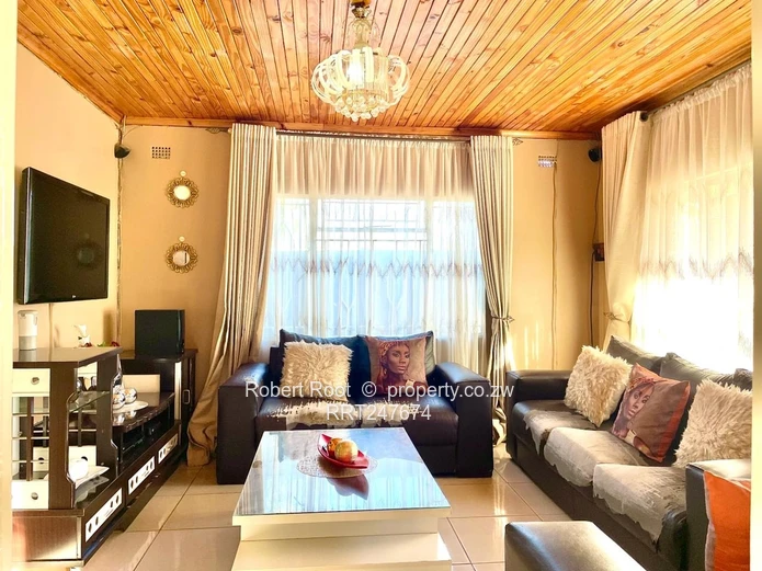 Neat and Solid home in Southlea Park