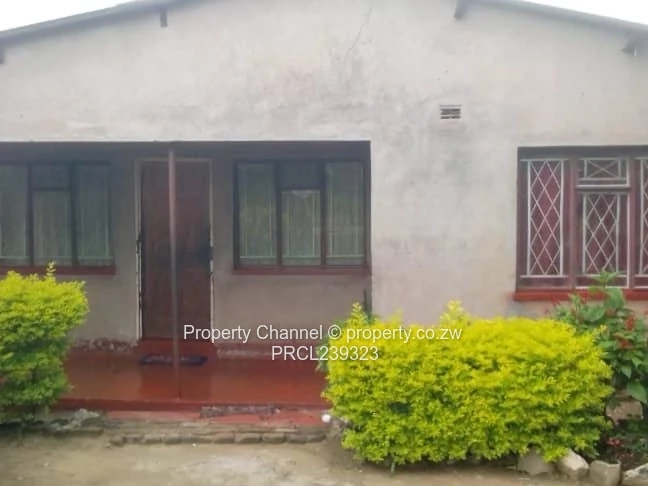 A 6 Roomed House For Sale In Karoi