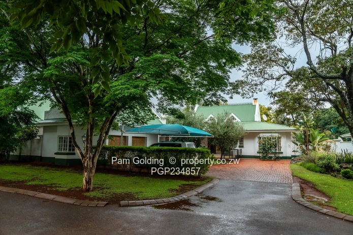 Modern 3-Bedroom Townhouse in Sought-After Greenhithe Mews (Sole Mandate)