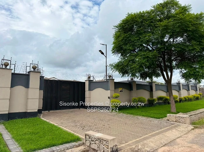  Experience Luxury Living in Waterfalls-5 bed house for sale