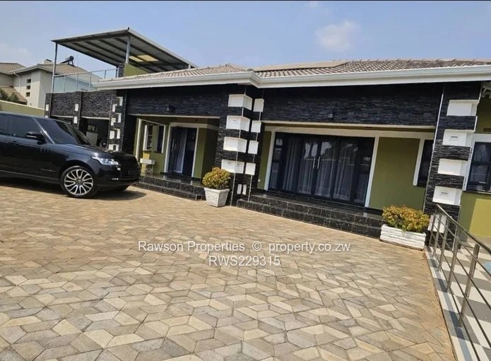 Mandara 6 beds House for Sale