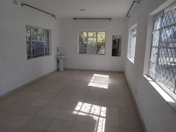 3 Bedroom Flat & Apartment
