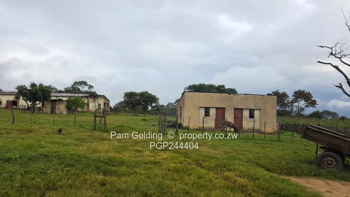 Farm for Sale – Fort Rixon