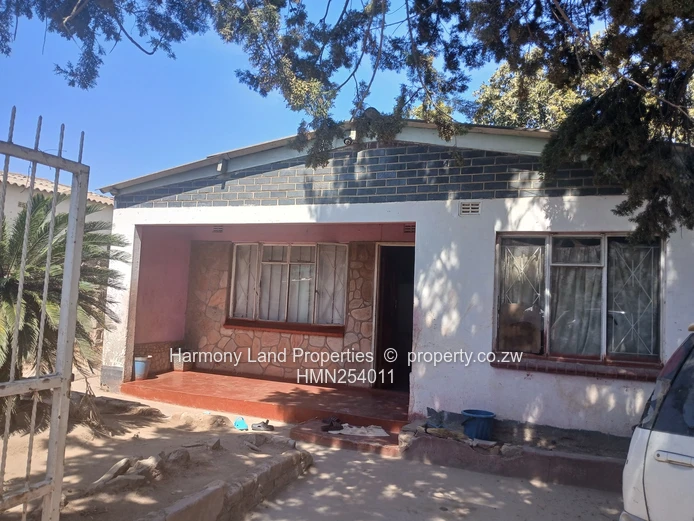 For Sale!! 3 Bedroomed House - St Marys, Chitungwiza