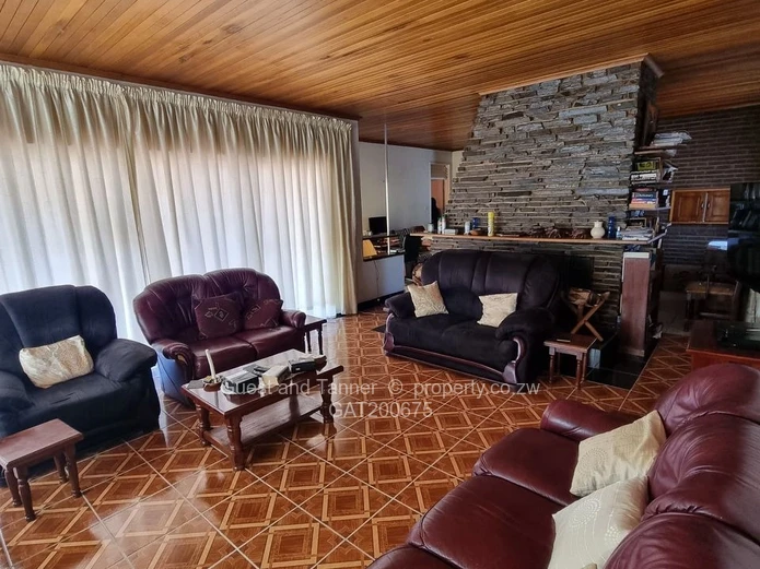 Spacious House with Cottage for Sale in Sunninghill, Bulawayo