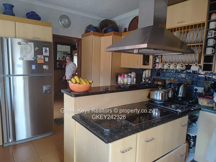 Spacious 6-Bed Mandara Home, Harare East — Mezzanine & AC