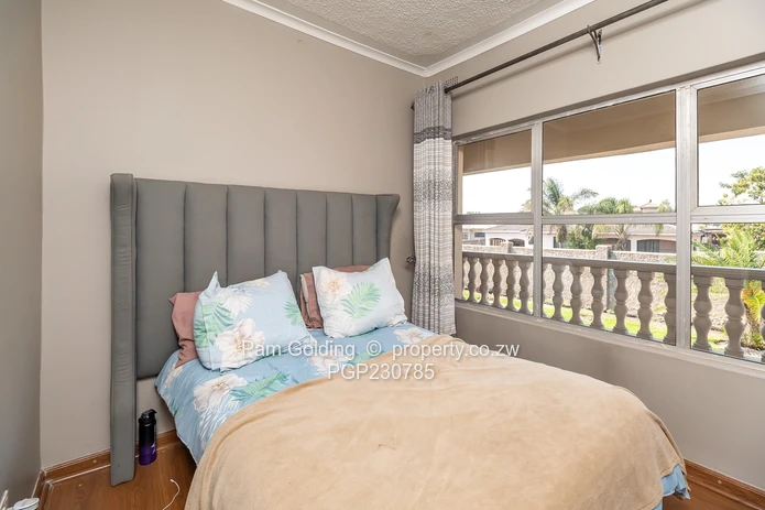 Luxury living home (Sole Mandate)