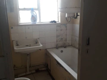 Flat & Apartment