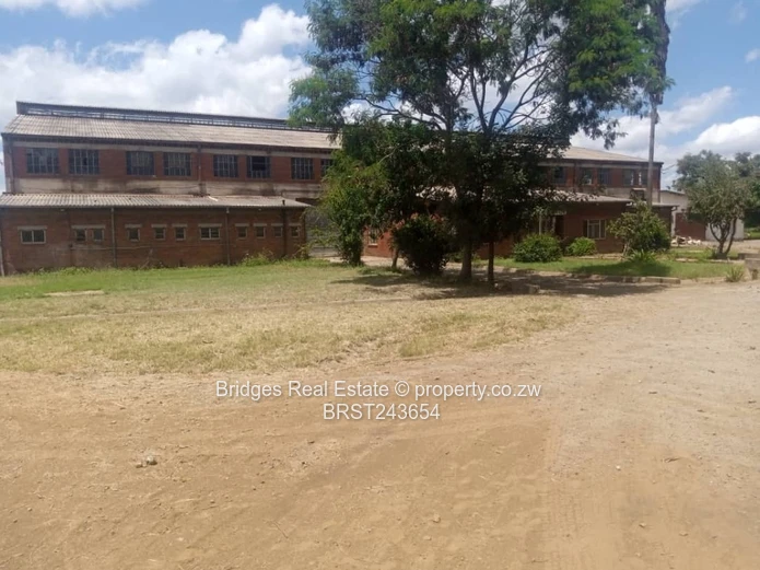 Multipurpose industrial warehouse for sale in Kadoma