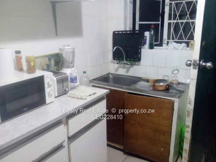 Avondale First-Floor Flat with Garage & Borehole