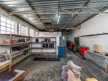 Warehouse & Factory