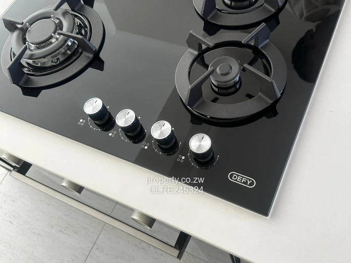 Spacious 2-Bed Apartment in Vainona — Modern Kitchen & Borehole