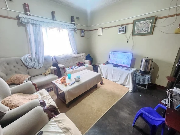 2 Bedroom Flat & Apartment