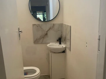 3 Bedroom Flat & Apartment