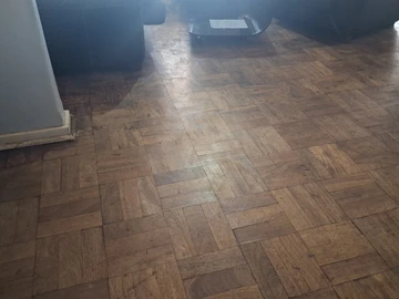 2 Bedroom Flat & Apartment