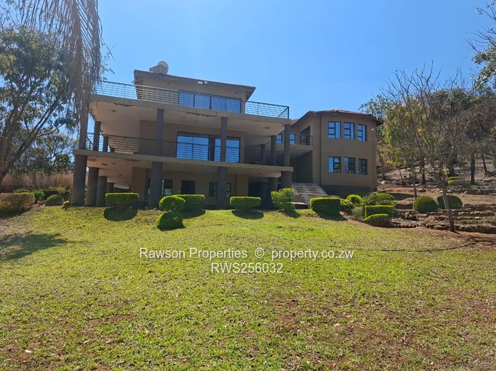 Carrick House For Sale (Sole Mandate)