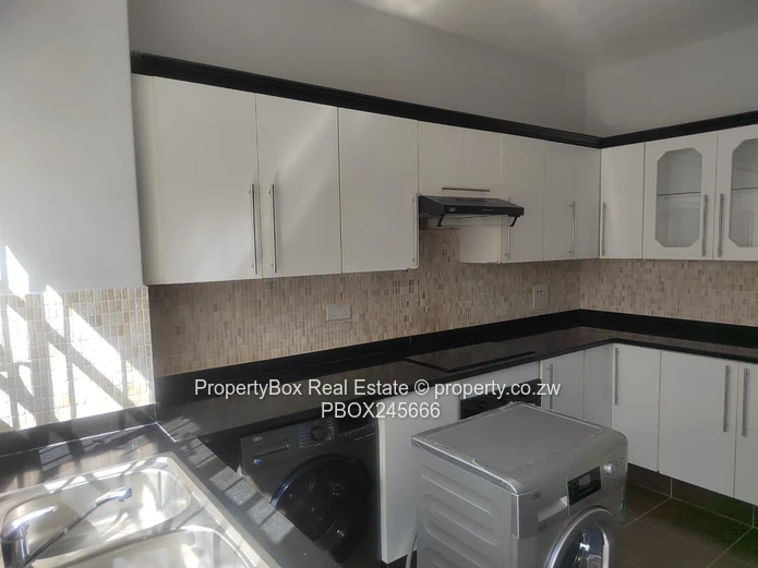 Duplex flat at PeterHall for rent available 1 May 2026!