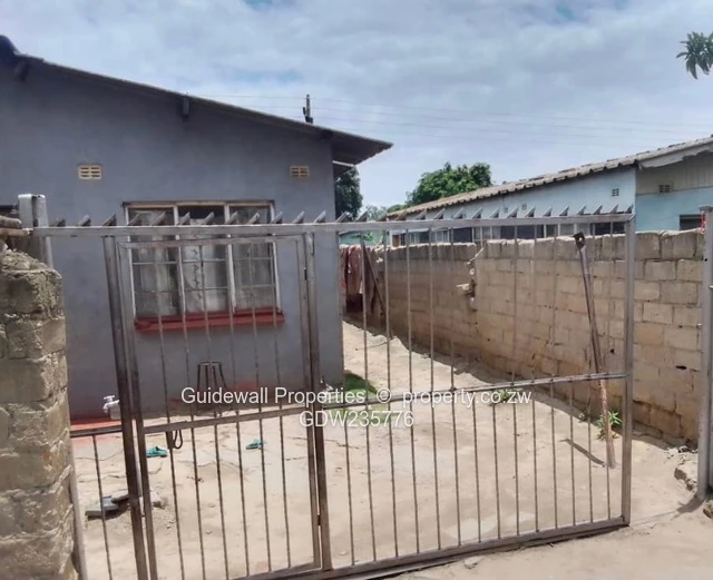 7 roomed house for sale in Glenview 1 with deeds