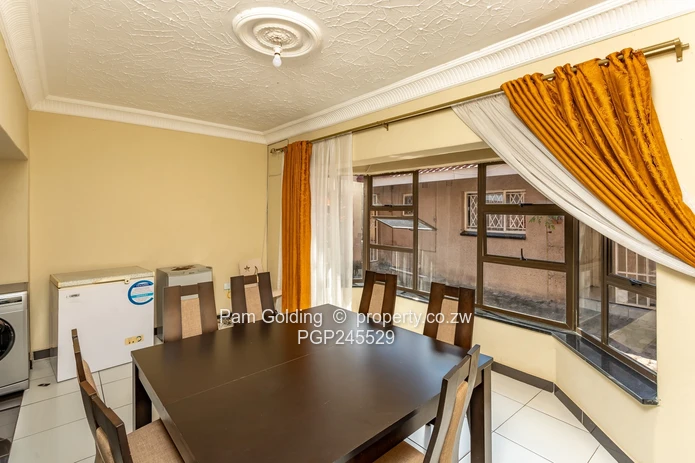 Spacious, Modern Family Home in a Secure Close. (Sole Mandate)