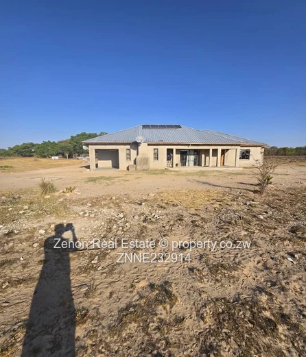 16ha farm with a 5Bed house in Beatrice, 250k, Ready for deeds  (Sole Mandate)