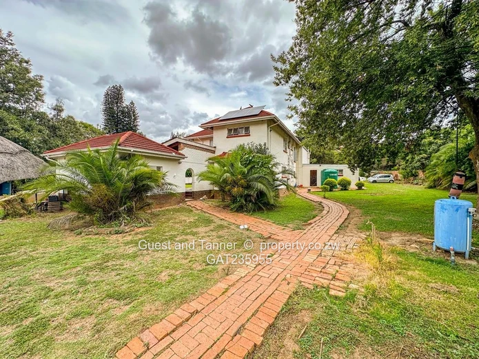 Commercial Property For Rent In Highlands  (Sole Mandate)