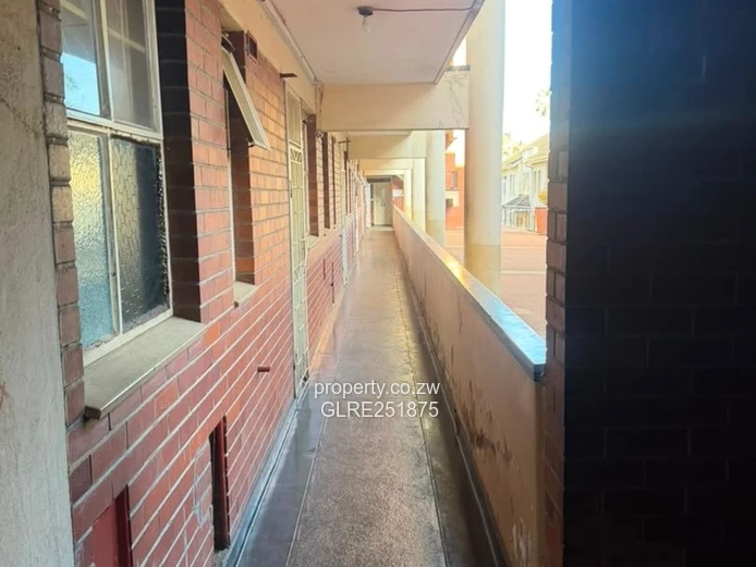 1-Bed Flat  for sale in Avenues — Tiled, Fitted Kitchen